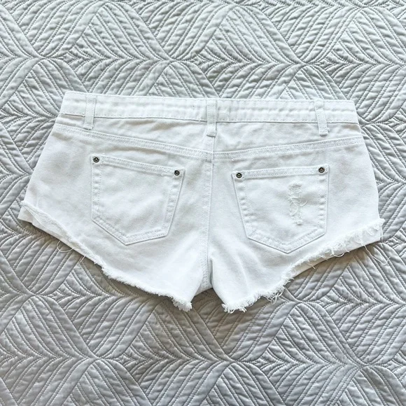 Forever 21 Distressed Denim Shorts - Picture 3 of 6
